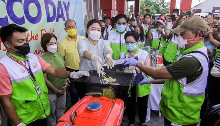 NAKUMPISKA NA 300 PAKETE NG SIGARILYO AT VAPE PRODUCTS, ‘WINASAK’ SA ...